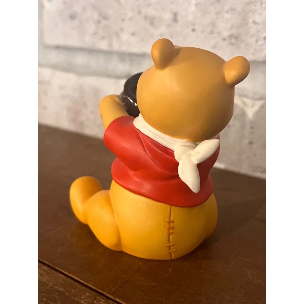 WDCC‎ 1996 Winnie the Pooh Time for Something Sweet Figurine - Picture 7 of 9